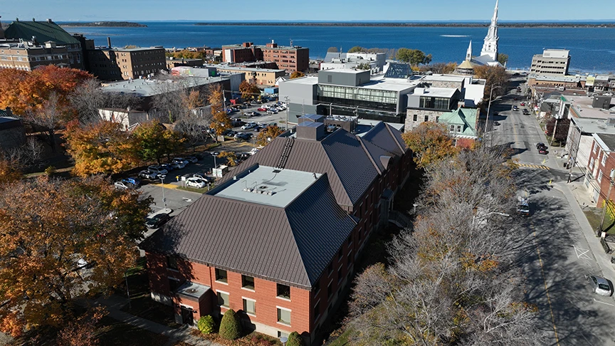 Vue aérienne de Rivière-du-Loup - inspection par drone au Bas-Saint-Laurent